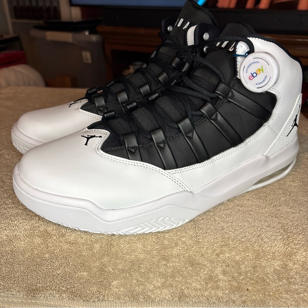 Air Jordan Max Aura Black White Sneakers, Size 12 BNIB AQ9084-100